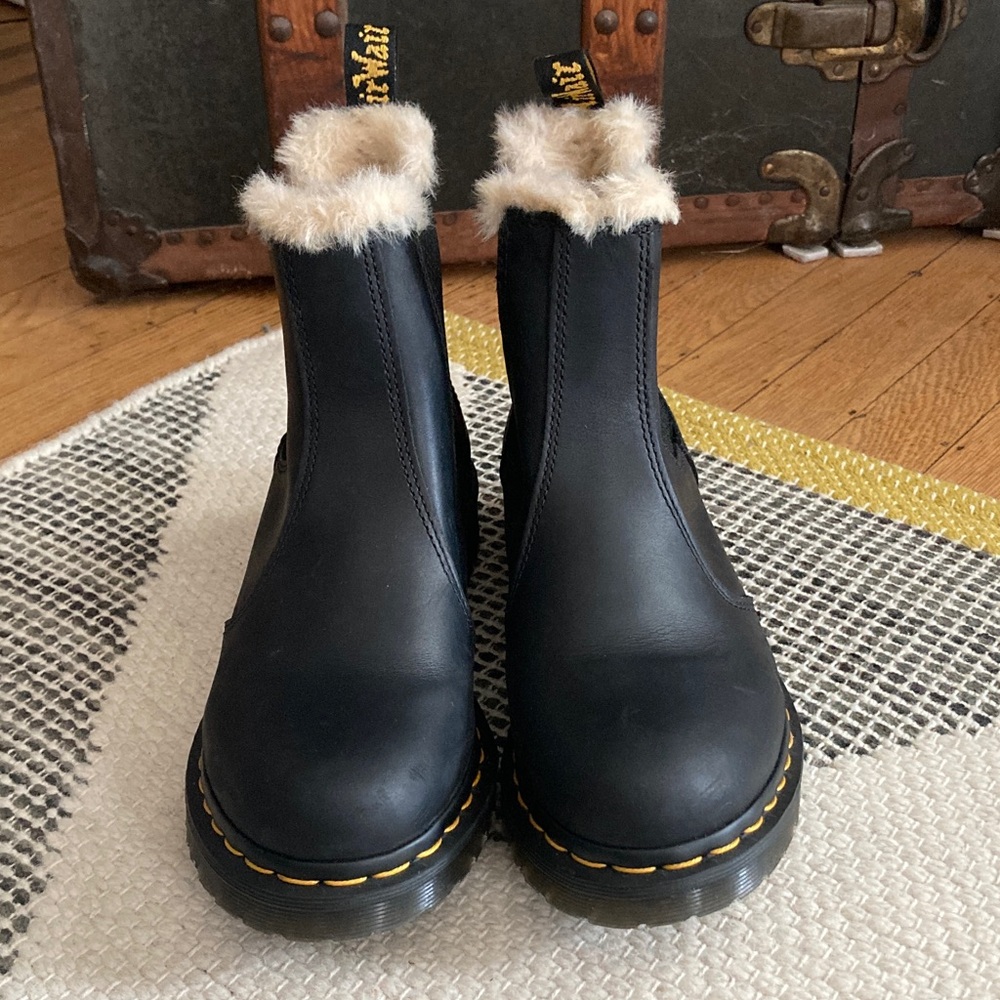 Dr. Martens Black Leather Chelsea Boots with Faux Fur Lining - Picture 2 of 8